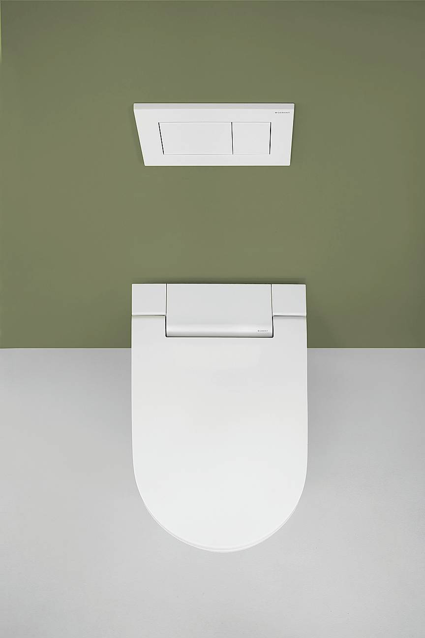 Due in uno: vaso+bidetDal design sobrio e discreto e con caratteristiche premium, AquaClean Alba di Geberit misura L 37,5 x P 56,5 x H 41,5 cm e costa 1.000 euro + Iva. www.geberit.it