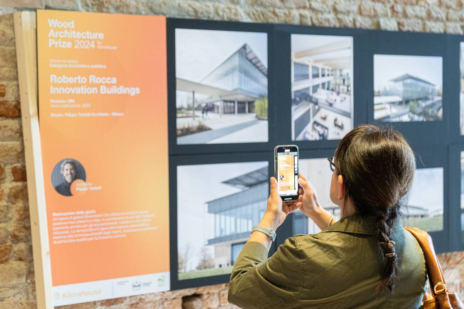 Conferenza stampa di presentazione del Wood Architecture Prize 2025 presso Sede Ca' Tron - Università Iuav di Venezia: mostra fotografica di Barbara Corsico dei progetti vincitori dell'edizione 2024 (foto Massimo Padoin)