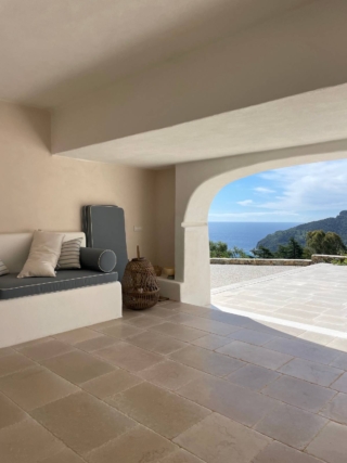 vista dal portico verso il mare