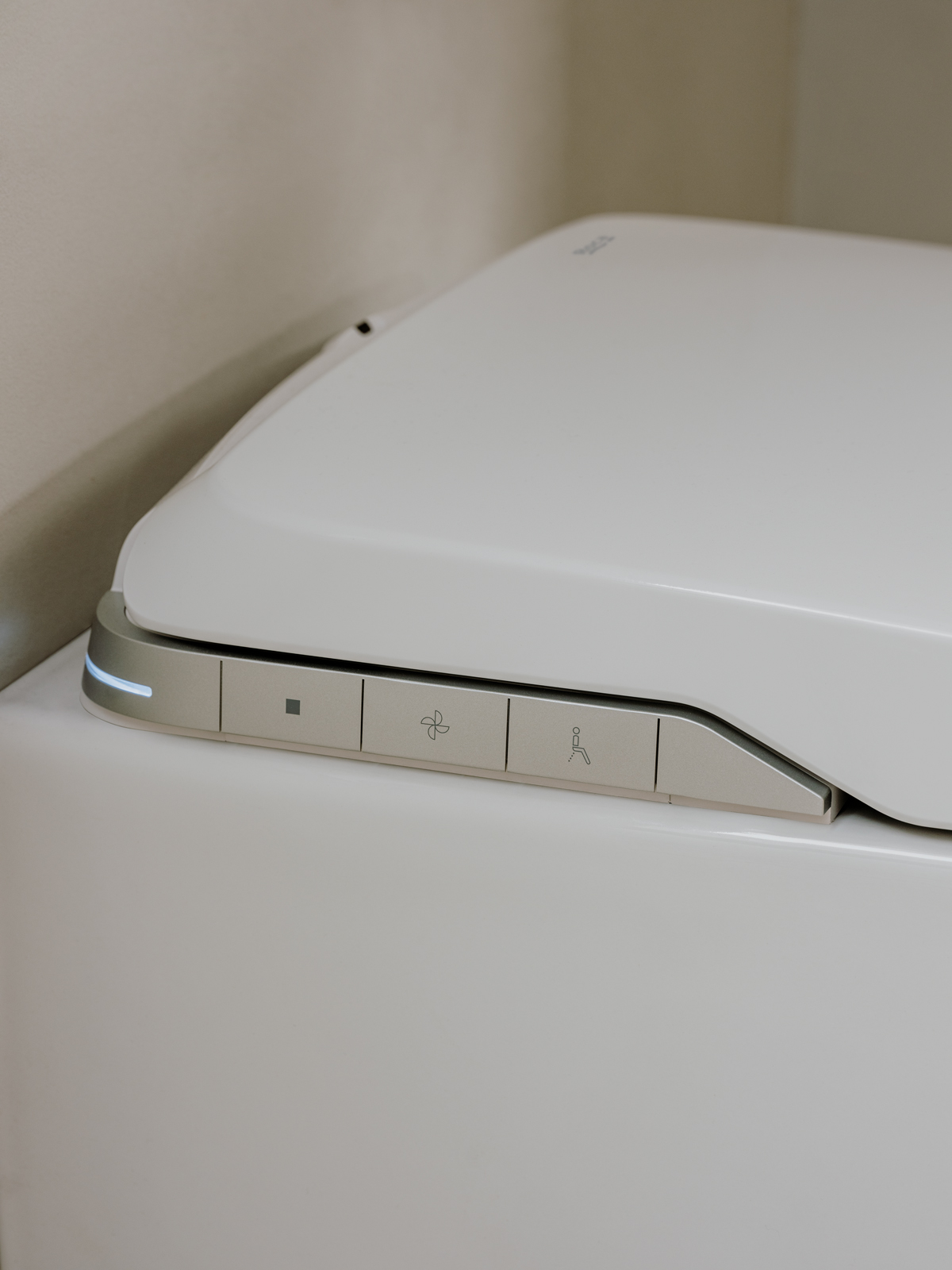 In Wash® Insignia_Pannello di controllo integrato su entrambi i lati