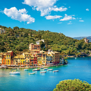 Vista panoramica di Portofino, riviera di Levante Vista panoramica di Portofino, riviera di Levante