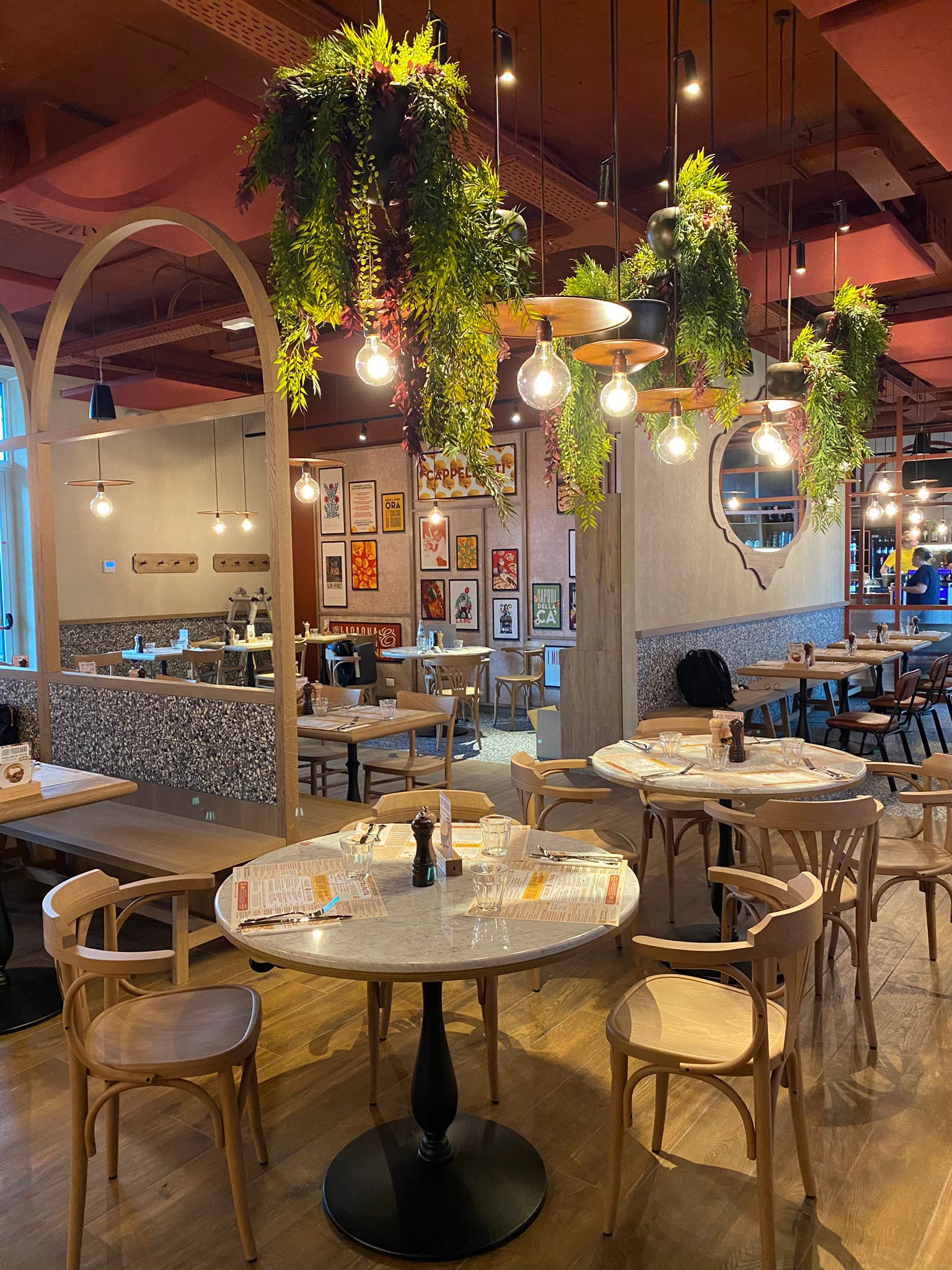 tavolo centrale ca' pelletti di milano