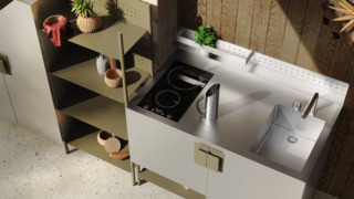 Realizzata interamente in acciaio Inox AISI 304, materiale antibatterico, che resiste alla corrosione, agli urti, all’umidità e alle alte temperature, e riciclabile al 100%, Àtria di Abimis è perfetta per vivere all’esterno tutto l’anno, l’operatività della cucina. La struttura è sostenuta da gambe, sempre in acciaio, discrete e slanciate, con piedini regolabili per assicurare la massima stabilità. I moduli contenitori sono disponibili in due diverse altezze e in diverse finiture. Àtria offre un’ampia scelta di accessori modulari coordinati, come lo schienale attrezzato che può assumere differenti configurazioni. Prezzo da rivenditore. www.abimis.com Realizzata interamente in acciaio Inox AISI 304, materiale antibatterico, che resiste alla corrosione, agli urti, all’umidità e alle alte temperature, e riciclabile al 100%, Àtria di Abimis è perfetta per vivere all’esterno tutto l’anno, l’operatività della cucina. La struttura è sostenuta da gambe, sempre in acciaio, discrete e slanciate, con piedini regolabili per assicurare la massima stabilità. I moduli contenitori sono disponibili in due diverse altezze e in diverse finiture. Àtria offre un’ampia scelta di accessori modulari coordinati, come lo schienale attrezzato che può assumere differenti configurazioni. Prezzo da rivenditore. www.abimis.com