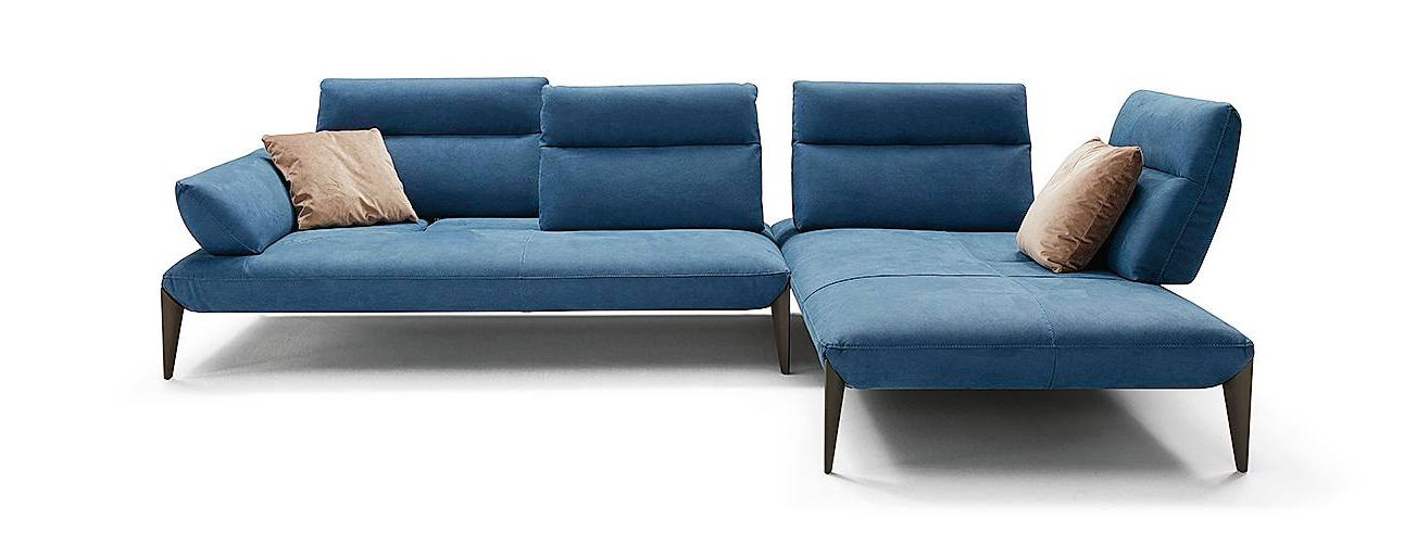 Divano Caveoso
di Egoitaliano. www.egoitaliano.com Divano Caveoso
di Egoitaliano. www.egoitaliano.com