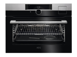 Il forno a vapore compatto serie 9000 SteamPro KSK998290M di Aeg ha funzione Steamify® che regola automaticamente il livello di vapore dopo aver impostato la temperatura desiderata. Con tre livelli di cottura, permette di riscaldare, cuocere a vapore e utilizzare la cottura combinata, inclusa la cottura sottovuoto. Dotato di un programmatore elettronico ProSight con Touch Control, offre una regolazione precisa della temperatura da 30 a 230°C. La connettività Wi-Fi e l'app My AEG Kitchen consentono il controllo a distanza. Misura 56x45 cm. Prezzo da rivenditore. http://www.aeg.it Il forno a vapore compatto serie 9000 SteamPro KSK998290M di Aeg ha funzione Steamify® che regola automaticamente il livello di vapore dopo aver impostato la temperatura desiderata. Con tre livelli di cottura, permette di riscaldare, cuocere a vapore e utilizzare la cottura combinata, inclusa la cottura sottovuoto. Dotato di un programmatore elettronico ProSight con Touch Control, offre una regolazione precisa della temperatura da 30 a 230°C. La connettività Wi-Fi e l'app My AEG Kitchen consentono il controllo a distanza. Misura 56x45 cm. Prezzo da rivenditore. http://www.aeg.it
