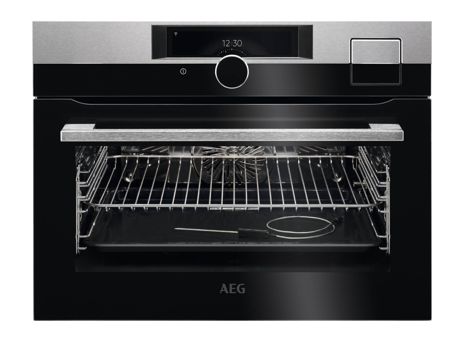 Il forno a vapore compatto serie 9000 SteamPro KSK998290M di Aeg ha funzione Steamify® che regola automaticamente il livello di vapore dopo aver impostato la temperatura desiderata. Con tre livelli di cottura, permette di riscaldare, cuocere a vapore e utilizzare la cottura combinata, inclusa la cottura sottovuoto. Dotato di un programmatore elettronico ProSight con Touch Control, offre una regolazione precisa della temperatura da 30 a 230°C. La connettività Wi-Fi e l'app My AEG Kitchen consentono il controllo a distanza. Misura 56x45 cm. Prezzo da rivenditore. http://www.aeg.it Il forno a vapore compatto serie 9000 SteamPro KSK998290M di Aeg ha funzione Steamify® che regola automaticamente il livello di vapore dopo aver impostato la temperatura desiderata. Con tre livelli di cottura, permette di riscaldare, cuocere a vapore e utilizzare la cottura combinata, inclusa la cottura sottovuoto. Dotato di un programmatore elettronico ProSight con Touch Control, offre una regolazione precisa della temperatura da 30 a 230°C. La connettività Wi-Fi e l'app My AEG Kitchen consentono il controllo a distanza. Misura 56x45 cm. Prezzo da rivenditore. http://www.aeg.it