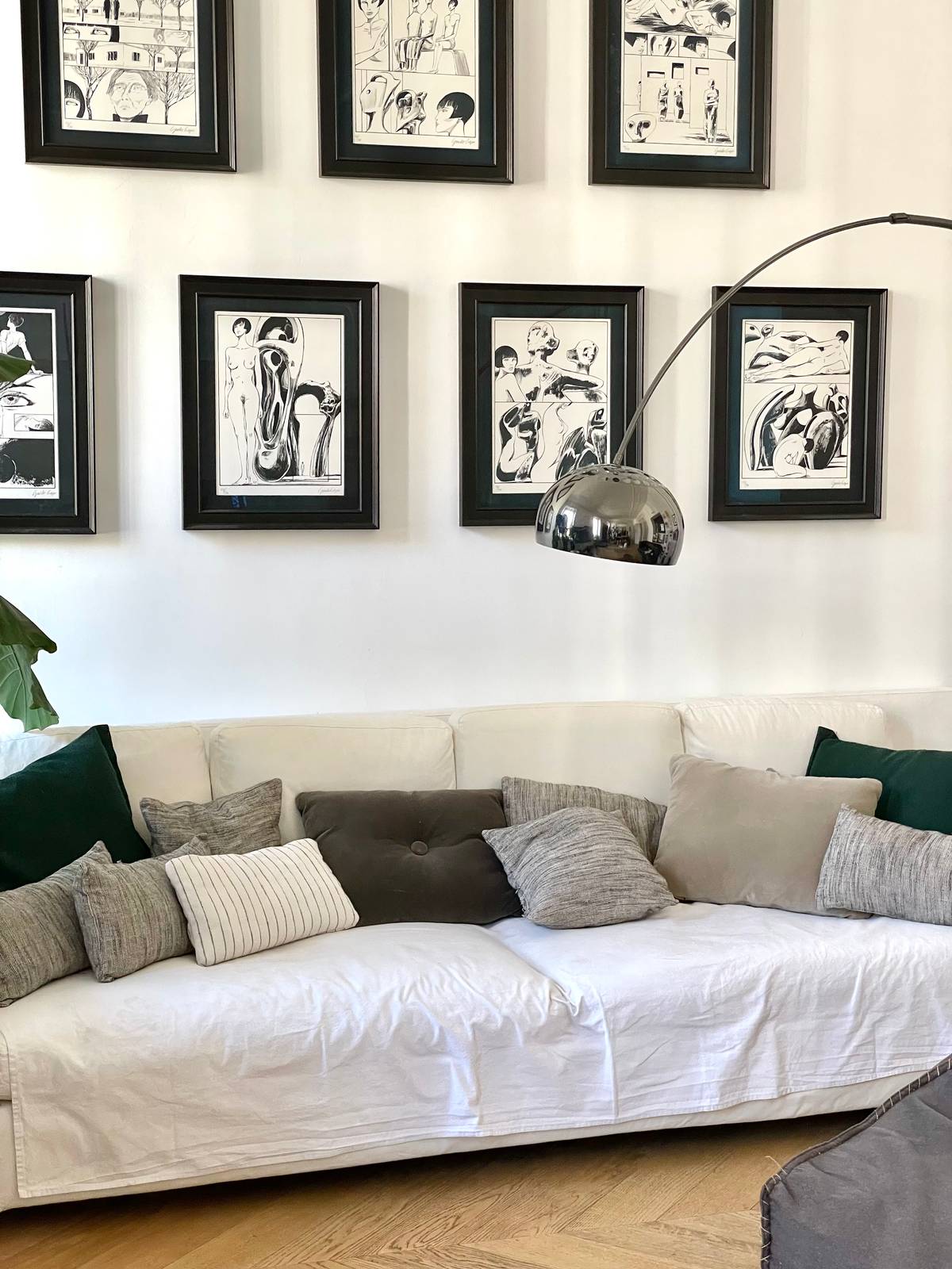 Il divano e i quadri Il divano e i quadri