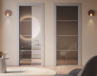 Fa parte della collezione Ego di Door2000 il modello 830 con apertura scorrevole a scomparsa dove la limpidezza del vetro si mescola con la solidità dell’alluminio, divide gli spazi in modo dinamico ed elegante. Questo materiale dal design “nudo” per eccellenza viene reinterpretato per offrire estetiche diverse, dal bronzo all’acidato, dal trasparente neutro o colorato allo specchio, da laccato per arrivare fino al decoro tessuto. La leggerezza del telaio, disponibile in diverse finiture, consente il suo inserimento in molteplici ambienti domestici. Misura L 80 x H 210 cm ed il prezzo è 2.620 euro + Iva. www.door2000.it Fa parte della collezione Ego di Door2000 il modello 830 con apertura scorrevole a scomparsa dove la limpidezza del vetro si mescola con la solidità dell’alluminio, divide gli spazi in modo dinamico ed elegante. Questo materiale dal design “nudo” per eccellenza viene reinterpretato per offrire estetiche diverse, dal bronzo all’acidato, dal trasparente neutro o colorato allo specchio, da laccato per arrivare fino al decoro tessuto. La leggerezza del telaio, disponibile in diverse finiture, consente il suo inserimento in molteplici ambienti domestici. Misura L 80 x H 210 cm ed il prezzo è 2.620 euro + Iva. www.door2000.it