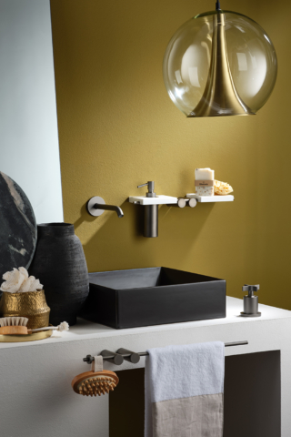 Diametro35 Cross, miscelatore monocomando con bocca di erogazione da muro per lavabo.