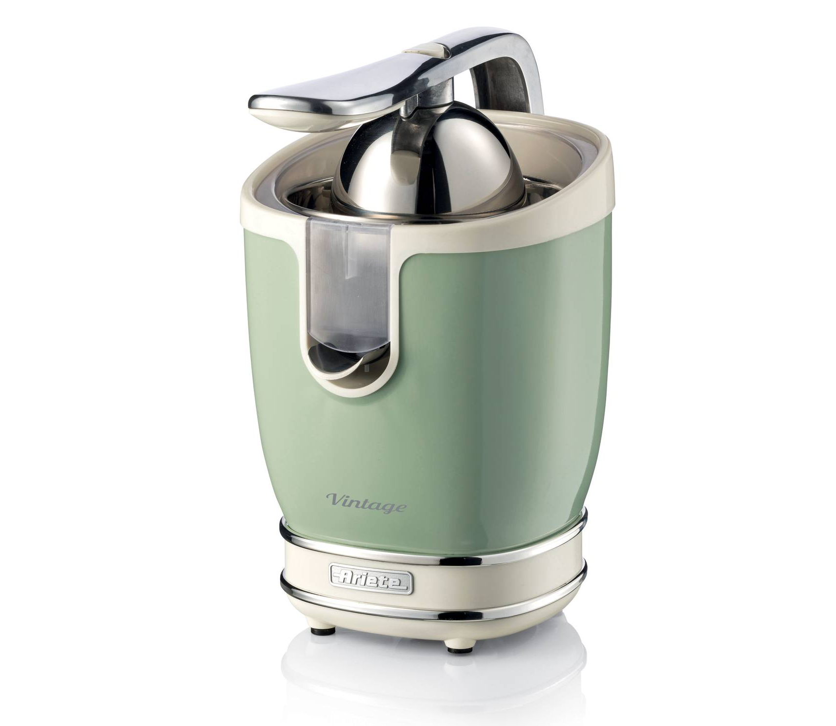 Potente e silenzioso, lo spremiagrumi della Linea Vintage di Ariete, ha corpo in metallo con finiture cromate. In dotazione ha 2 coni per frutti grandi e piccoli e leva a pressione che facilita la spremitura. Il beccuccio salvagoccia evita sprechi. Potenza di 85 watt. Misura L 24,5 x P 17,5 x H 29 cm. Prezzo 70 euro. www.ariete.net