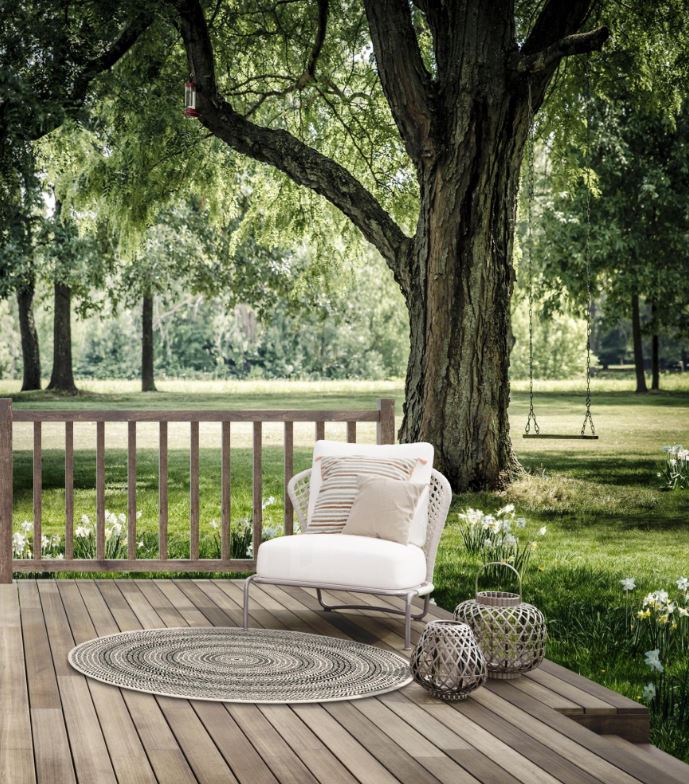 Ha un ottimo rapporto qualità/prezzo il tappeto rotondo a tessitura piatta Star round natura in vendita da Leroy Merlin: è completamente realizzato in polipropilene, nei toni del nero e del beige, che lo rende resistente e adatto all'uso esterno. Inoltre, è leggero e facile da pulire. Misura Ø  120 cm. Prezzo 39,90 euro. www.leroymerlin.it Ha un ottimo rapporto qualità/prezzo il tappeto rotondo a tessitura piatta Star round natura in vendita da Leroy Merlin: è completamente realizzato in polipropilene, nei toni del nero e del beige, che lo rende resistente e adatto all'uso esterno. Inoltre, è leggero e facile da pulire. Misura Ø  120 cm. Prezzo 39,90 euro. www.leroymerlin.it