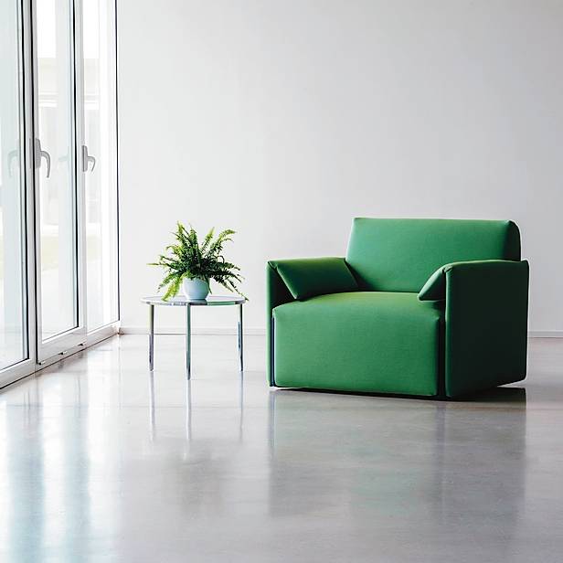 Divano modulare Costume di Magis, design Stefan Diez.  www.magisdesign.com