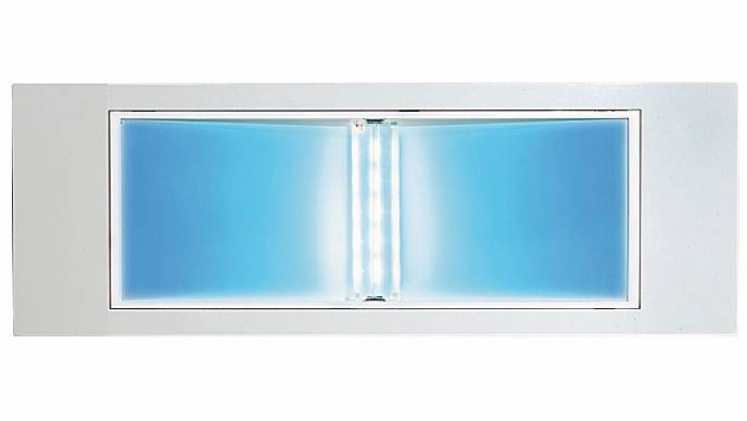 Blu di Beghelli, a spessore ridotto e in più versioni, ha illuminazione notturna blu (alimentata “a costo zero” dal surplus di carica della batteria di lunga durata) e di emergenza bianca. Può essere comandato anche da remoto mediante app B.Connect. Costa 28 euro. www.beghelli.it Blu di Beghelli, a spessore ridotto e in più versioni, ha illuminazione notturna blu (alimentata “a costo zero” dal surplus di carica della batteria di lunga durata) e di emergenza bianca. Può essere comandato anche da remoto mediante app B.Connect. Costa 28 euro. www.beghelli.it