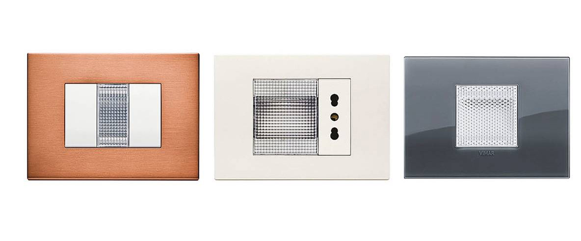 La serie di luci di emergenza ausiliaria, segnapasso e torce estraibili di Vimar, integrate nella placca, facilitano i percorsi e gli spostamenti al buio.
La torcia estraibile
a due moduli, per esempio, si accende subito in caso di blackout e si può utilizzare anche come oggetto luminoso portatile. Costa a partire da 104,68 euro. www.vimar.it La serie di luci di emergenza ausiliaria, segnapasso e torce estraibili di Vimar, integrate nella placca, facilitano i percorsi e gli spostamenti al buio.
La torcia estraibile
a due moduli, per esempio, si accende subito in caso di blackout e si può utilizzare anche come oggetto luminoso portatile. Costa a partire da 104,68 euro. www.vimar.it