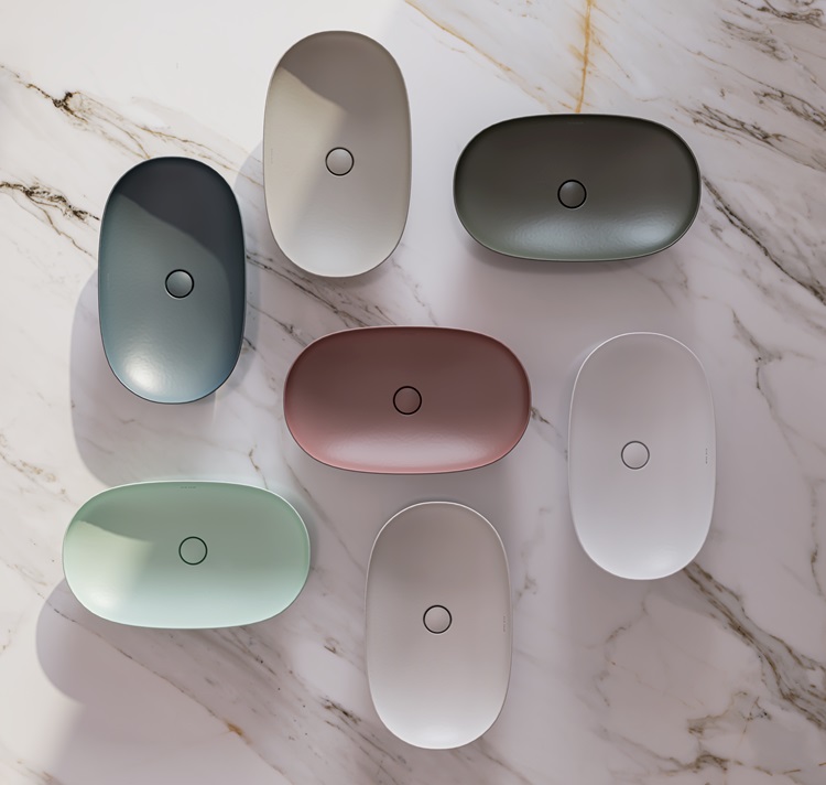 La collezione ELIE SAAB di RAK Ceramics nasce dalla collaborazione con l'omonima casa di moda internazionale, sinonimo di design contemporaneo, eleganza e lusso. Per il bagno, la linea comprende lavabi in ceramica, colorati countertop e freestanding, oltre alla rubinetteria nella nuova finitura gunmetal e nuove collezioni lastre nell’ambito del progetto Elie Saab Surface e Elie Saab Wellness. http://www.rakceramics.com