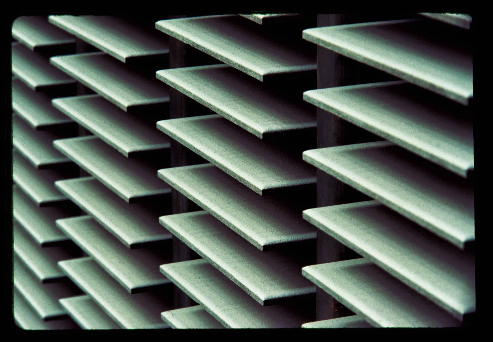 Gianni_Berengo Gardin Marazzi Le Linee Veloci. Credit foto: © Gianni Berengo Gardin e Marazzi Group