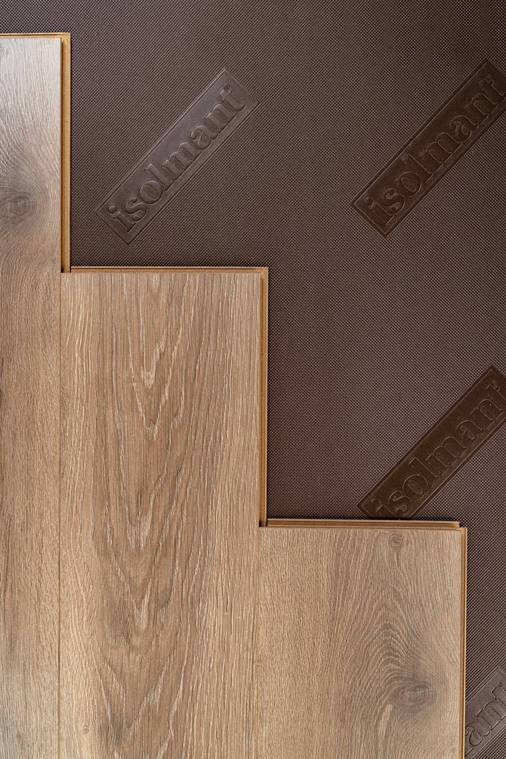Per un parquet silenzioso e confortevole Isomant Special 2 mm Fossil Free è realizzato con materiale rinnovabile bio-circular.