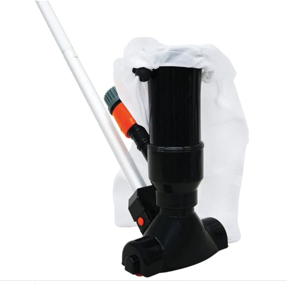 Questa scopa aspirafango professionale Venturi è ideale per una pulizia minuziosa del fondo della piscina da fango e sedimenti vari di piccole piscine fuori terra. È composta da diversi elementi: una testa aspirante girevole dotata di raccordo per canna, un sacchetto in nylon riutilizzabile e un'asta scomponibile. Il kit può essere facilmente smontato e riposto. Questa scopa aspirafango professionale Venturi è ideale per una pulizia minuziosa del fondo della piscina da fango e sedimenti vari di piccole piscine fuori terra. È composta da diversi elementi: una testa aspirante girevole dotata di raccordo per canna, un sacchetto in nylon riutilizzabile e un'asta scomponibile. Il kit può essere facilmente smontato e riposto.