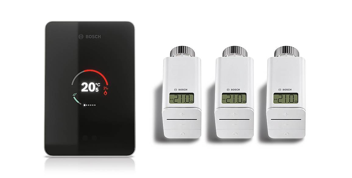 Il termostato smart EasyControl di Bosch si può abbinare a caldaie, sistemi ibridi o pompe di calore, oltre che a impianti di riscaldamento centralizzati. Grazie ai controlli costanti dei valori, consente di ridurre gli sprechi e di risparmiare sui consumi. Se acquistato unitamente a una caldaia a condensazione, permette di accedere all’Ecobonus per la detrazione fiscale fino al 65%. Il prezzo del set composto da termostato EasyControl e tre teste termostatiche è di 764 euro + Iva. www.bosch-homecomfort.com Il termostato smart EasyControl di Bosch si può abbinare a caldaie, sistemi ibridi o pompe di calore, oltre che a impianti di riscaldamento centralizzati. Grazie ai controlli costanti dei valori, consente di ridurre gli sprechi e di risparmiare sui consumi. Se acquistato unitamente a una caldaia a condensazione, permette di accedere all’Ecobonus per la detrazione fiscale fino al 65%. Il prezzo del set composto da termostato EasyControl e tre teste termostatiche è di 764 euro + Iva. www.bosch-homecomfort.com