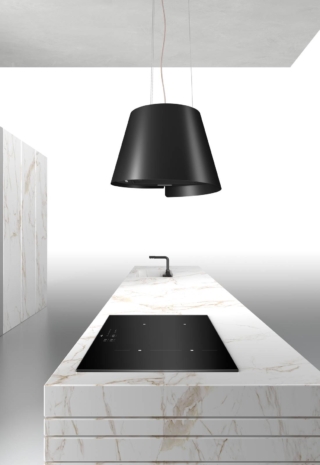 Nome: Sharp di Airforce
Classe di efficienza energetica: C
Consumo energia elettrica su base annua: 77,1 kWh/a
Capacità aspirante: 500 mc/h
Capacità aspirante livello intensivo: 600 mc/h
Numero velocità: 3 + intensiva
Livello sonoro (alla 3° velocità): 64 decibel
Larghezza: Ø 50 cm
Caratteristiche: filtrante, ha telecomando e kit filtri odori rigenerabile.
Prezzo: Da rivenditore
Sito web azienda: www.airforcespa.it