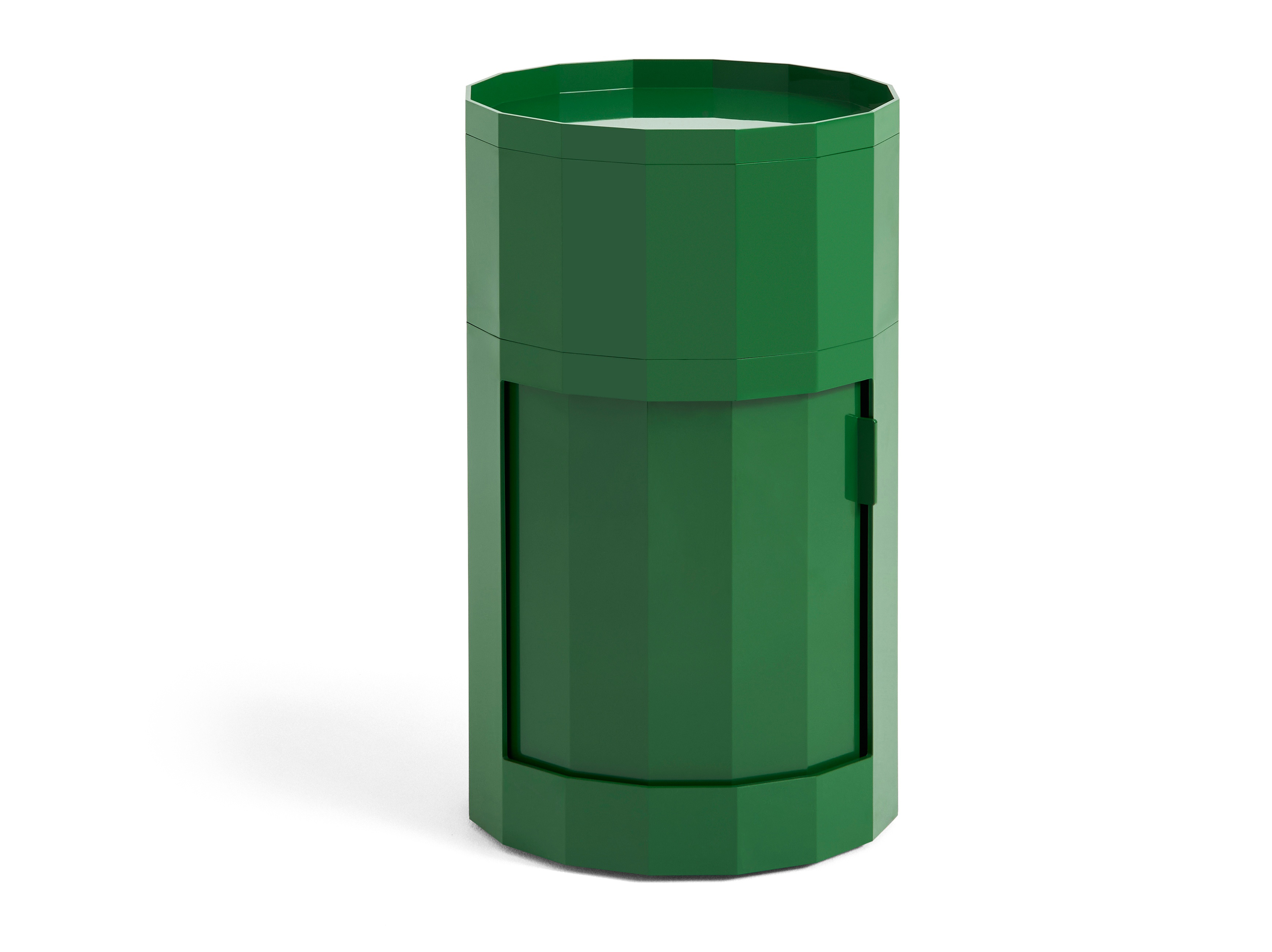 Mobiletto alto Facet Cabinet di Hay in ABS riciclato verde. www.hay.dk Mobiletto alto Facet Cabinet di Hay in ABS riciclato verde. www.hay.dk