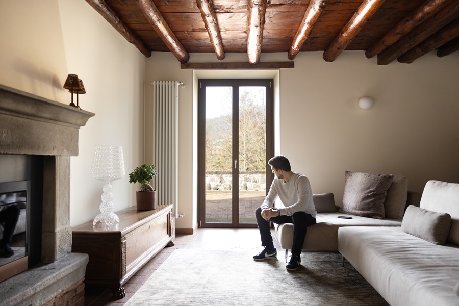 Rustrico ristrutturato sul Lago Iseo