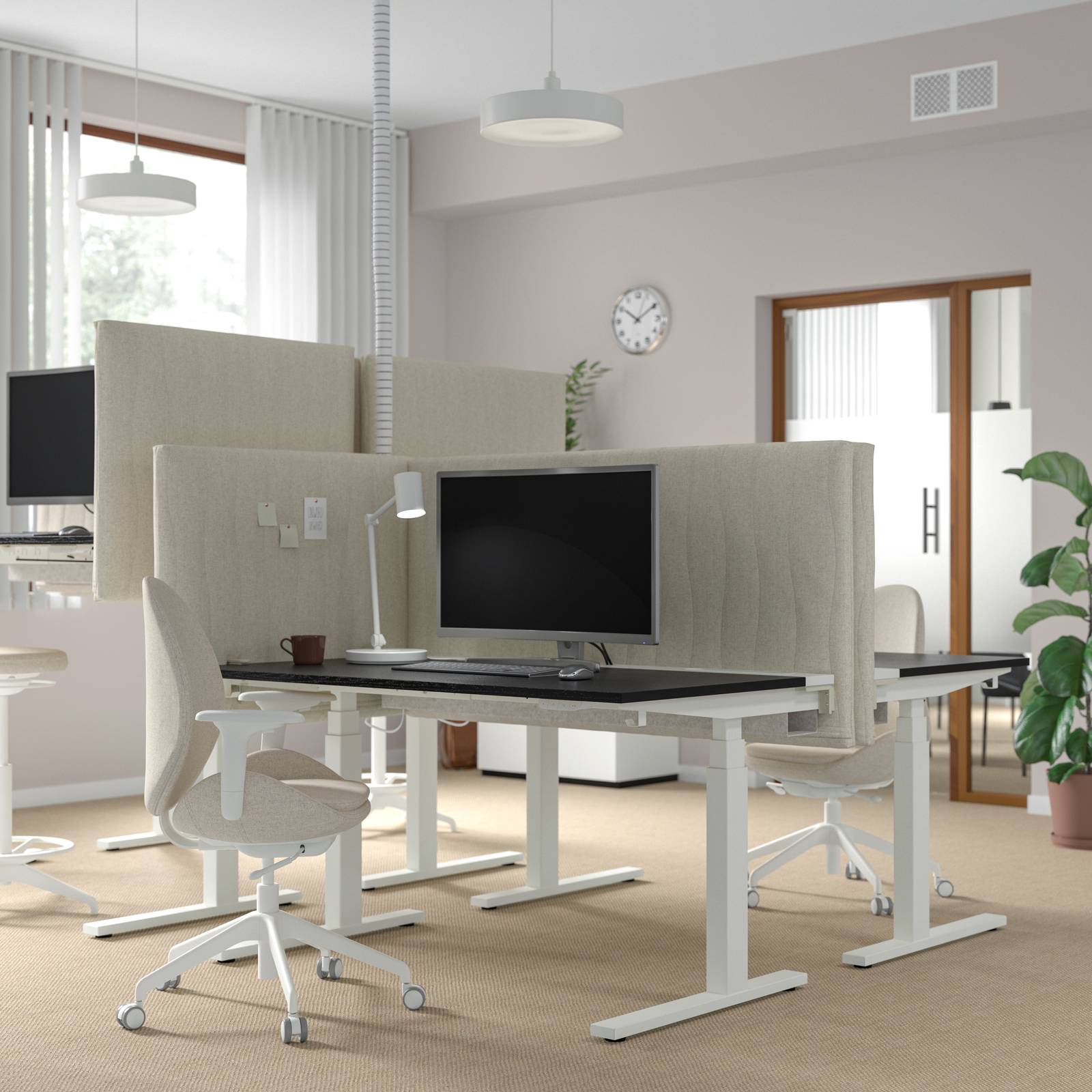 Collezione Mittzon di Ikea per la zona studio, l'home office e spazi business Collezione Mittzon di Ikea per la zona studio, l'home office e spazi business