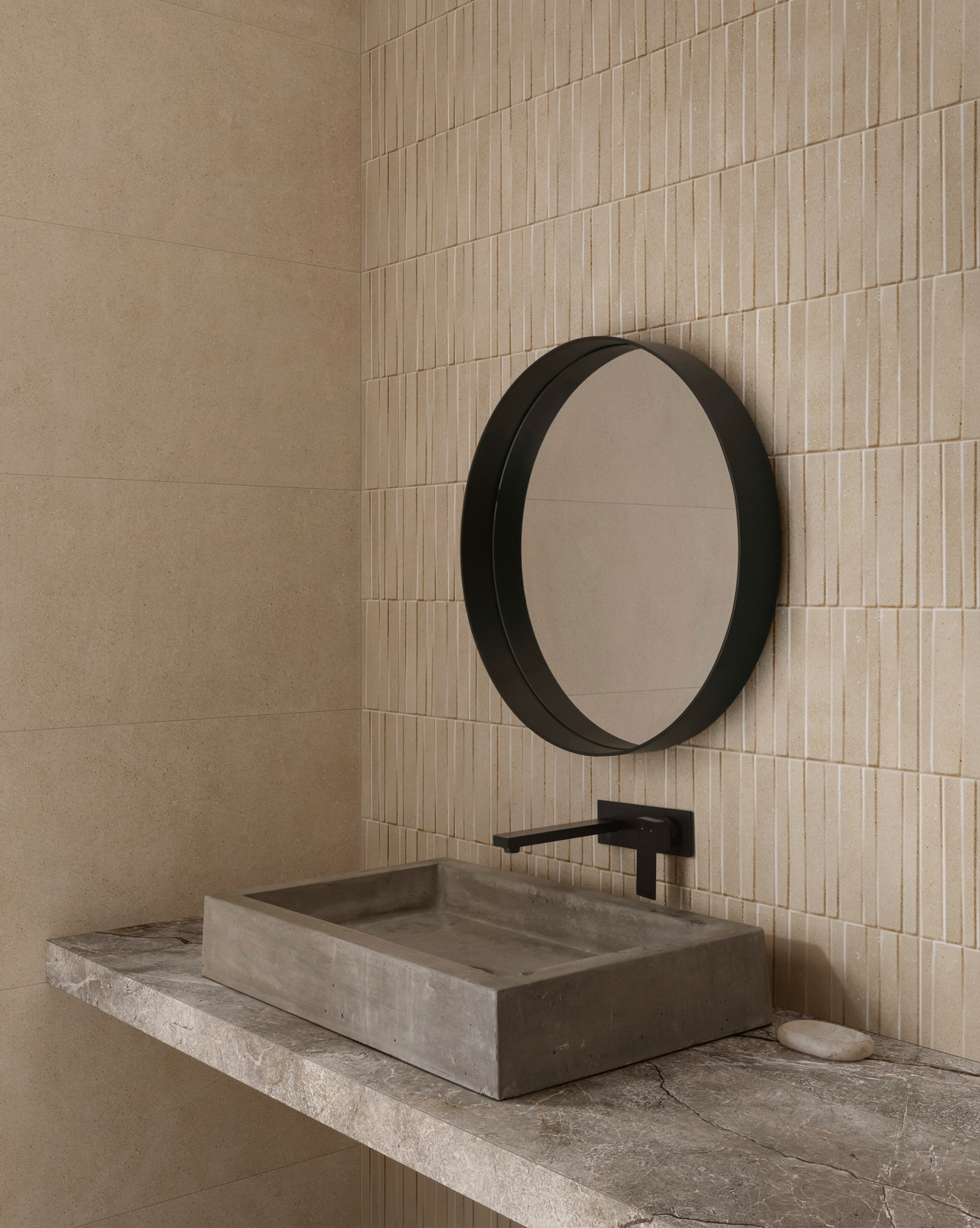 Wall Slow Wall Struttura 3D Dash Calce 40x120 & Slow Calce 40x120
Wash Basin Grande Stone Silver Root 160x320