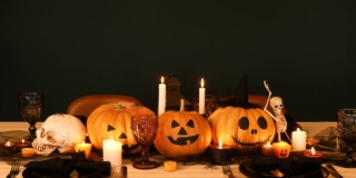 Tavola allestita per Halloween