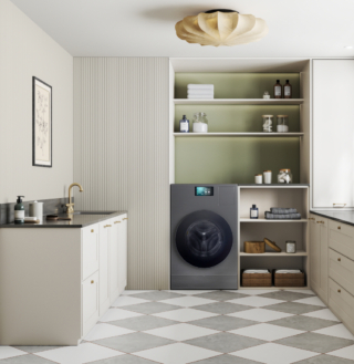 Bespoke AI™ Combo di Samsung è molto semplice da utilizzare. Il display LCD da 7″ si trasforma in un autentico hub per il controllo centralizzato del bucato e di tutta la casa e dà informazioni sul trattamento del bucato, dettagli sul ciclo, quantità di detergente residua e consumo di energia. Inoltre l’elettrodomestico è in grado di memorizzare le abitudini dell’utente e i cicli consigliati. Ha capacità di 18 kg di lavaggio e 11 di asciugatura e ha funzione Ai Wash & Dry per ottimizzare sia il lavaggio che l’asciugatura, senza bisogno che intervenga l’utente a determinare le impostazioni ideali per ogni ciclo. Prezzo 2,999 euro. http://www.samsung.it Bespoke AI™ Combo di Samsung è molto semplice da utilizzare. Il display LCD da 7″ si trasforma in un autentico hub per il controllo centralizzato del bucato e di tutta la casa e dà informazioni sul trattamento del bucato, dettagli sul ciclo, quantità di detergente residua e consumo di energia. Inoltre l’elettrodomestico è in grado di memorizzare le abitudini dell’utente e i cicli consigliati. Ha capacità di 18 kg di lavaggio e 11 di asciugatura e ha funzione Ai Wash & Dry per ottimizzare sia il lavaggio che l’asciugatura, senza bisogno che intervenga l’utente a determinare le impostazioni ideali per ogni ciclo. Prezzo 2,999 euro. http://www.samsung.it