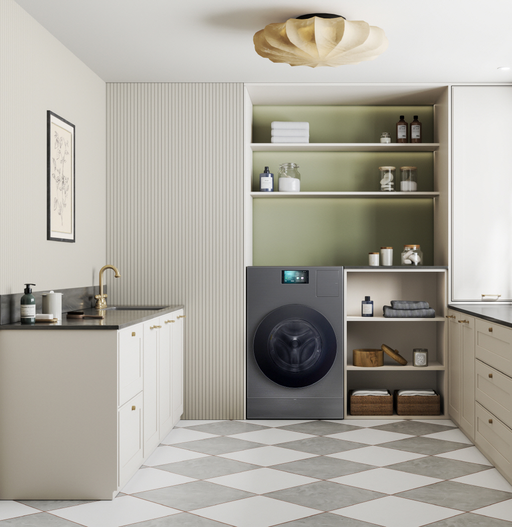 Bespoke AI™ Combo di Samsung è molto semplice da utilizzare. Il display LCD da 7″ si trasforma in un autentico hub per il controllo centralizzato del bucato e di tutta la casa e dà informazioni sul trattamento del bucato, dettagli sul ciclo, quantità di detergente residua e consumo di energia. Inoltre l’elettrodomestico è in grado di memorizzare le abitudini dell’utente e i cicli consigliati. Ha capacità di 18 kg di lavaggio e 11 di asciugatura e ha funzione Ai Wash & Dry per ottimizzare sia il lavaggio che l’asciugatura, senza bisogno che intervenga l’utente a determinare le impostazioni ideali per ogni ciclo. Prezzo 2,999 euro. http://www.samsung.it Bespoke AI™ Combo di Samsung è molto semplice da utilizzare. Il display LCD da 7″ si trasforma in un autentico hub per il controllo centralizzato del bucato e di tutta la casa e dà informazioni sul trattamento del bucato, dettagli sul ciclo, quantità di detergente residua e consumo di energia. Inoltre l’elettrodomestico è in grado di memorizzare le abitudini dell’utente e i cicli consigliati. Ha capacità di 18 kg di lavaggio e 11 di asciugatura e ha funzione Ai Wash & Dry per ottimizzare sia il lavaggio che l’asciugatura, senza bisogno che intervenga l’utente a determinare le impostazioni ideali per ogni ciclo. Prezzo 2,999 euro. http://www.samsung.it