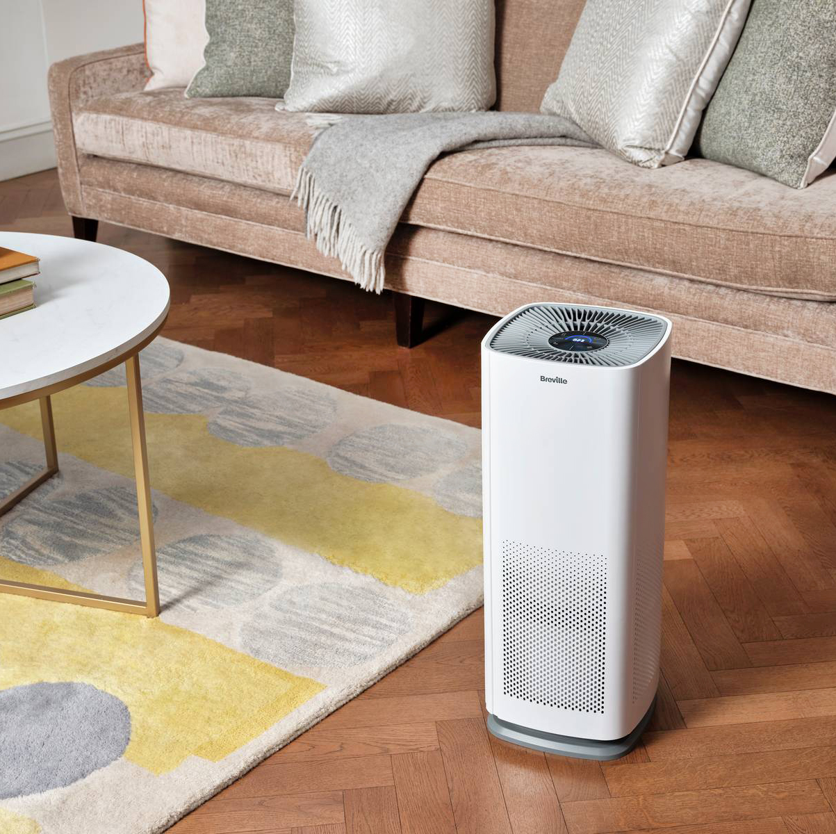Nel purificatore BAP009X di Breville la qualità dell'aria in tempo reale è visualizzata tramite un pannello touch screen illuminato, che vi tiene costantemente aggiornati sul livello di pulizia dell'ambiente circostante. Il sistema di aspirazione a 360° aspira l’aria da tutte le direzioni per raccogliere polvere, fumo, polline, spore di muffa e forfora di animali domestici per offrire un’aria pulita e frizzante. Ha filtro HEPA H13 che rimuove fino al 99,97% delle impurità di dimensioni pari a 0,3 micron e filtro a carboni attivi per neutralizzare gli odori. Misura L 23 x P 23 X 58 cm. Prezzo 149,99 euro. www.brevilleitalia.it Nel purificatore BAP009X di Breville la qualità dell'aria in tempo reale è visualizzata tramite un pannello touch screen illuminato, che vi tiene costantemente aggiornati sul livello di pulizia dell'ambiente circostante. Il sistema di aspirazione a 360° aspira l’aria da tutte le direzioni per raccogliere polvere, fumo, polline, spore di muffa e forfora di animali domestici per offrire un’aria pulita e frizzante. Ha filtro HEPA H13 che rimuove fino al 99,97% delle impurità di dimensioni pari a 0,3 micron e filtro a carboni attivi per neutralizzare gli odori. Misura L 23 x P 23 X 58 cm. Prezzo 149,99 euro. www.brevilleitalia.it
