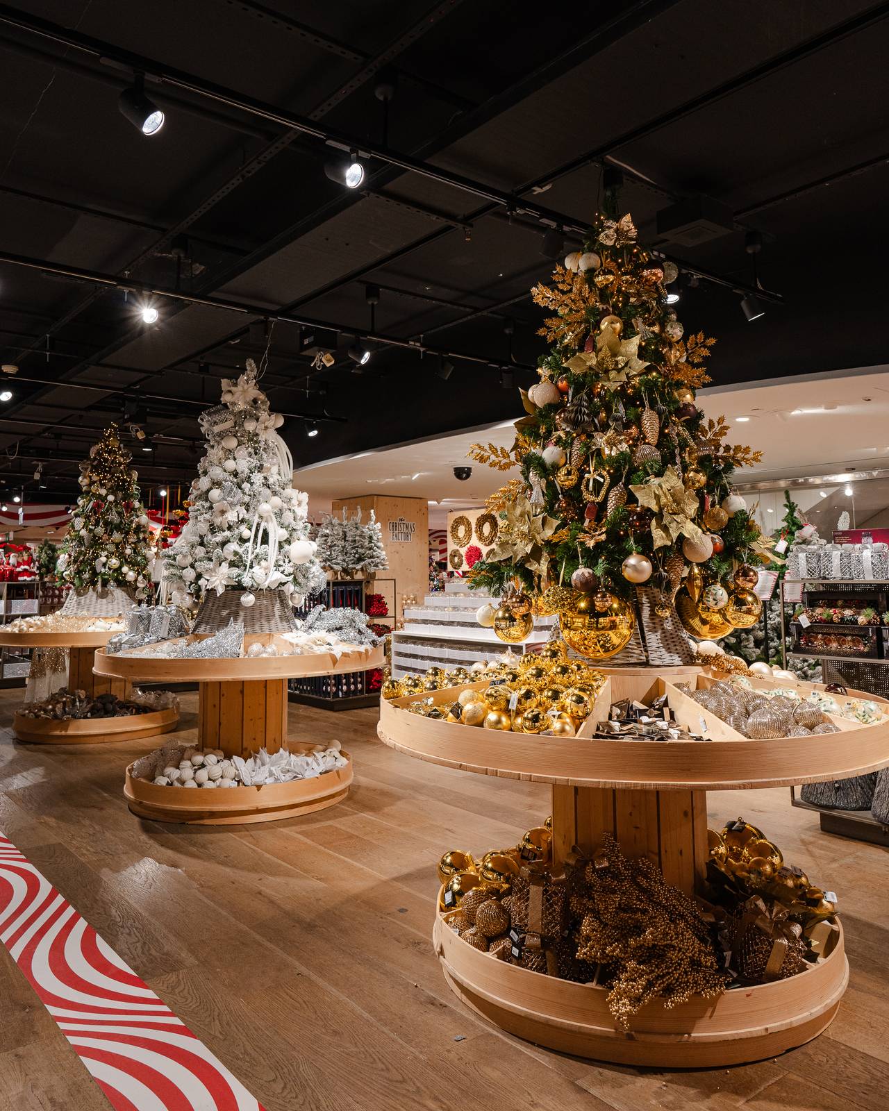 The Christmas Village in Rinascente
(Foto di Vittorio La Fata) The Christmas Village in Rinascente
(Foto di Vittorio La Fata)