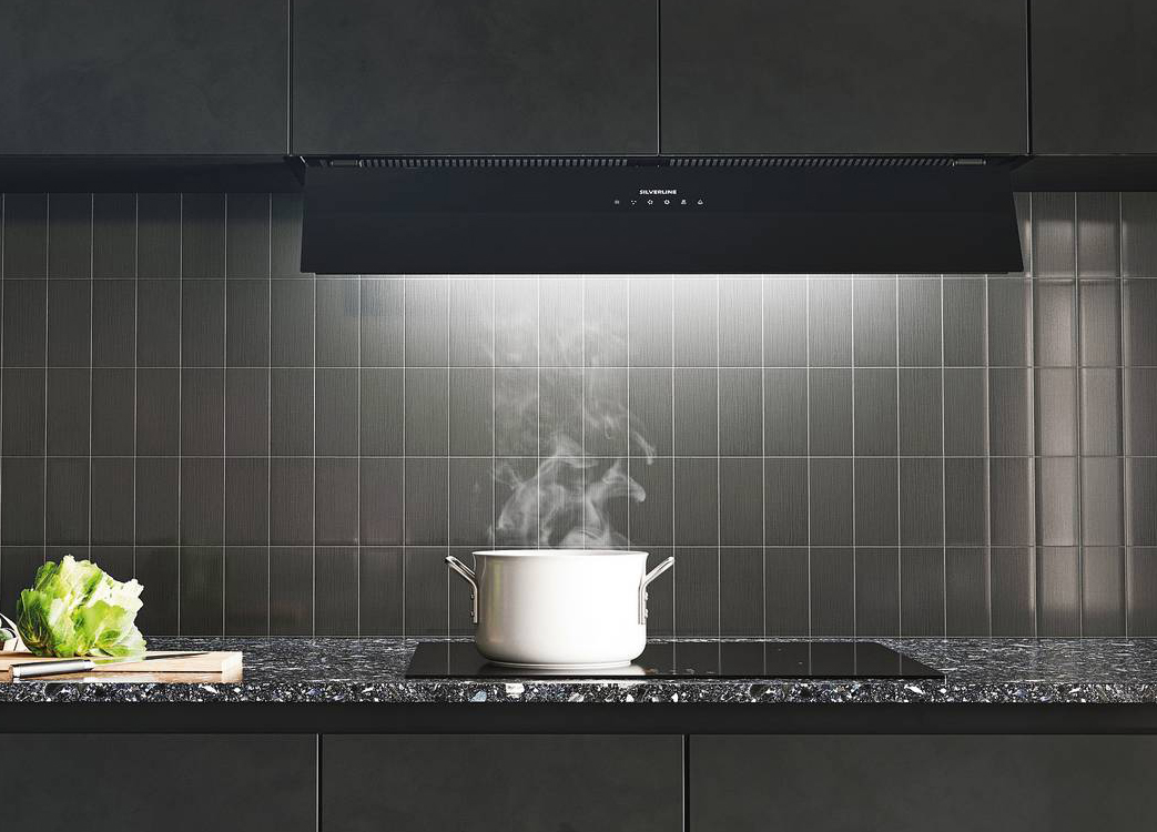 La cappa da incasso Inside Core Pro di Silverline
ha un sensore per il vapore
che regola automaticamente
la potenza di aspirazione in base
alla quantità rilevata. L'interfaccia
è touch control. I filtri antigrasso
si estraggono facilmente
grazie al coperchio magnetico
nella parte anteriore. In classe A,
funziona a tre velocità. Il modello da 90 cm costa 1.230 euro. www.silverline.com La cappa da incasso Inside Core Pro di Silverline
ha un sensore per il vapore
che regola automaticamente
la potenza di aspirazione in base
alla quantità rilevata. L'interfaccia
è touch control. I filtri antigrasso
si estraggono facilmente
grazie al coperchio magnetico
nella parte anteriore. In classe A,
funziona a tre velocità. Il modello da 90 cm costa 1.230 euro. www.silverline.com