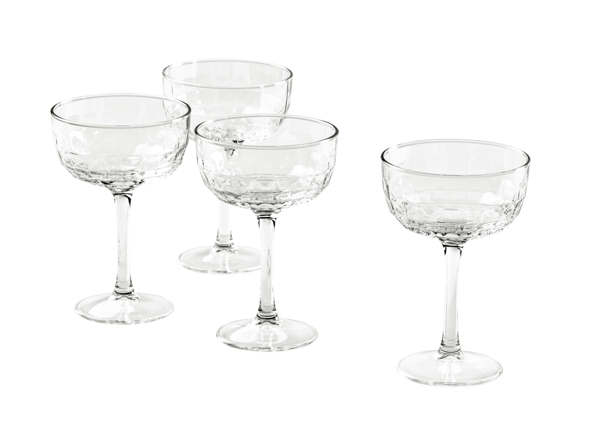 A Capodanno non può mancare una coppa da champagne per brindare all'inizio del nuovo anno. La coppa da champagne Fröjda in vetro trasparente è adatta sia per le bollicine che per servire il dessert. Prezzo 13 euro per 4 pezzi.