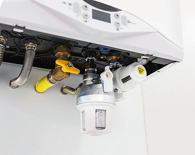 Il filtro defangatore magnetico Caleffi XS® e il dosatore di polifosfati Caleffi XP di Caleffi, entrambi sottocaldaia, sono la coppia perfetta per la protezione dell'impianto domestico. Il primo, dalle dimensioni estremamente ridotte, separa tutte le impurità presenti nell’acqua del circuito di riscaldamento; il secondo protegge e risana l’impianto dell’acqua calda sanitaria, contrastando la corrosione ed evitando la formazione di calcare. Prezzo da rivenditore. www.caleffi.com Il filtro defangatore magnetico Caleffi XS® e il dosatore di polifosfati Caleffi XP di Caleffi, entrambi sottocaldaia, sono la coppia perfetta per la protezione dell'impianto domestico. Il primo, dalle dimensioni estremamente ridotte, separa tutte le impurità presenti nell’acqua del circuito di riscaldamento; il secondo protegge e risana l’impianto dell’acqua calda sanitaria, contrastando la corrosione ed evitando la formazione di calcare. Prezzo da rivenditore. www.caleffi.com