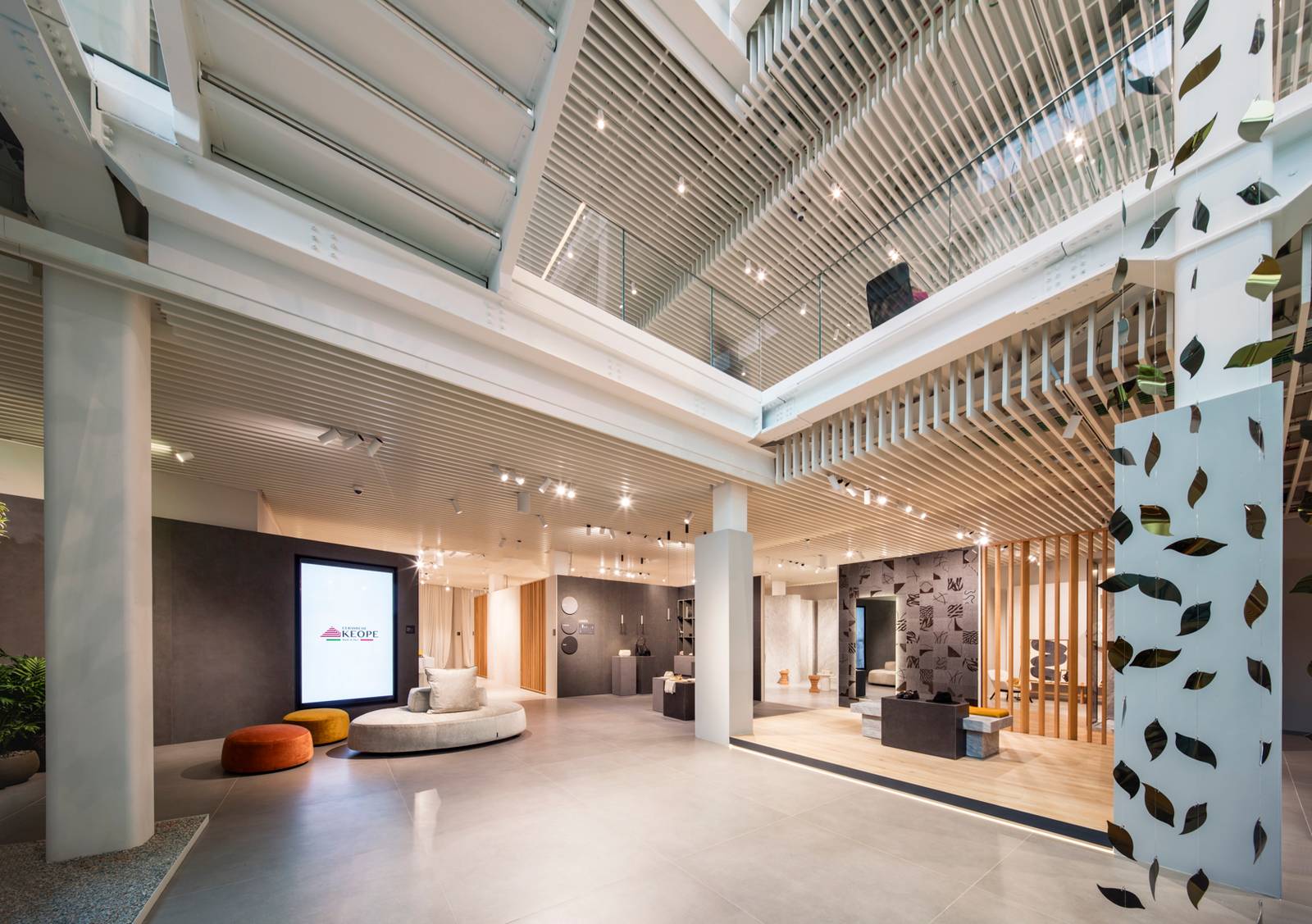 Nuova sede Ceramiche Keope, Casalgrande (RE). Progetto showroom: Pierluigi Molteni Architetti