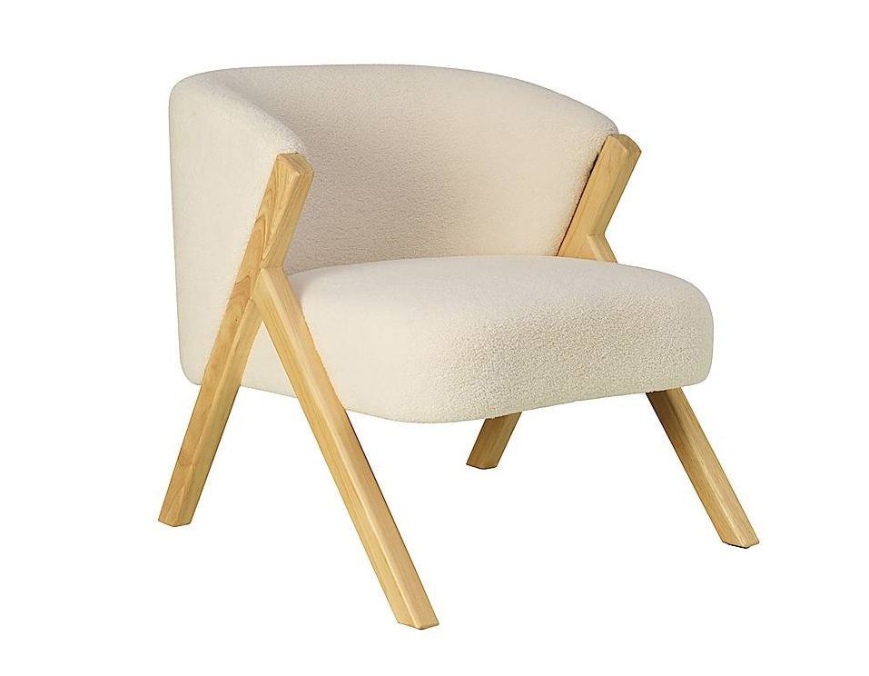 Ha struttura in legno e rivestimento in poliestere Morris di CASA che misura L 68 x P 70 x H 72 cm. Costa 249 euro. www.casashops.com Ha struttura in legno e rivestimento in poliestere Morris di CASA che misura L 68 x P 70 x H 72 cm. Costa 249 euro. www.casashops.com
