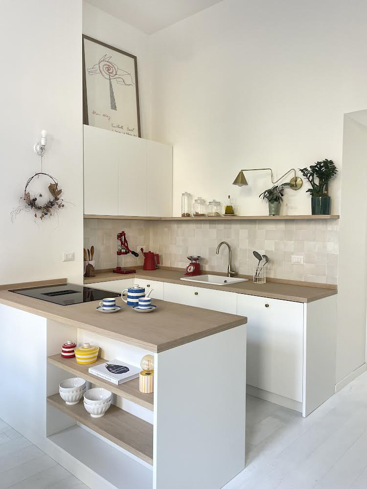 6.2 cucina dopo ad angolo e penisola con piano in rovere chiaro 6.2 cucina dopo ad angolo e penisola con piano in rovere chiaro