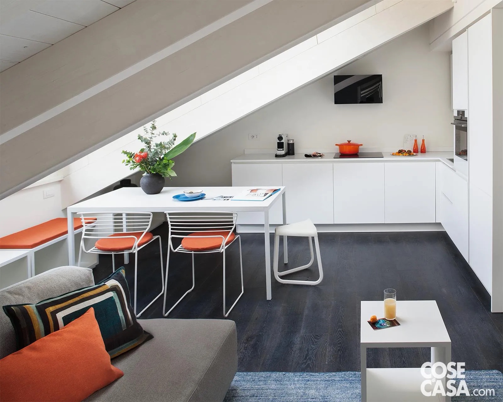 Foto: Cristina Fiorentini
Styling Laura Mauceri
Progetto: bdstudio – arch. Alberto Barbieri, Via Caravaggio 2, Milano Segrate, Tel. 02/94343531 – http://www.bdstudio.com Foto: Cristina Fiorentini
Styling Laura Mauceri
Progetto: bdstudio – arch. Alberto Barbieri, Via Caravaggio 2, Milano Segrate, Tel. 02/94343531 – http://www.bdstudio.com