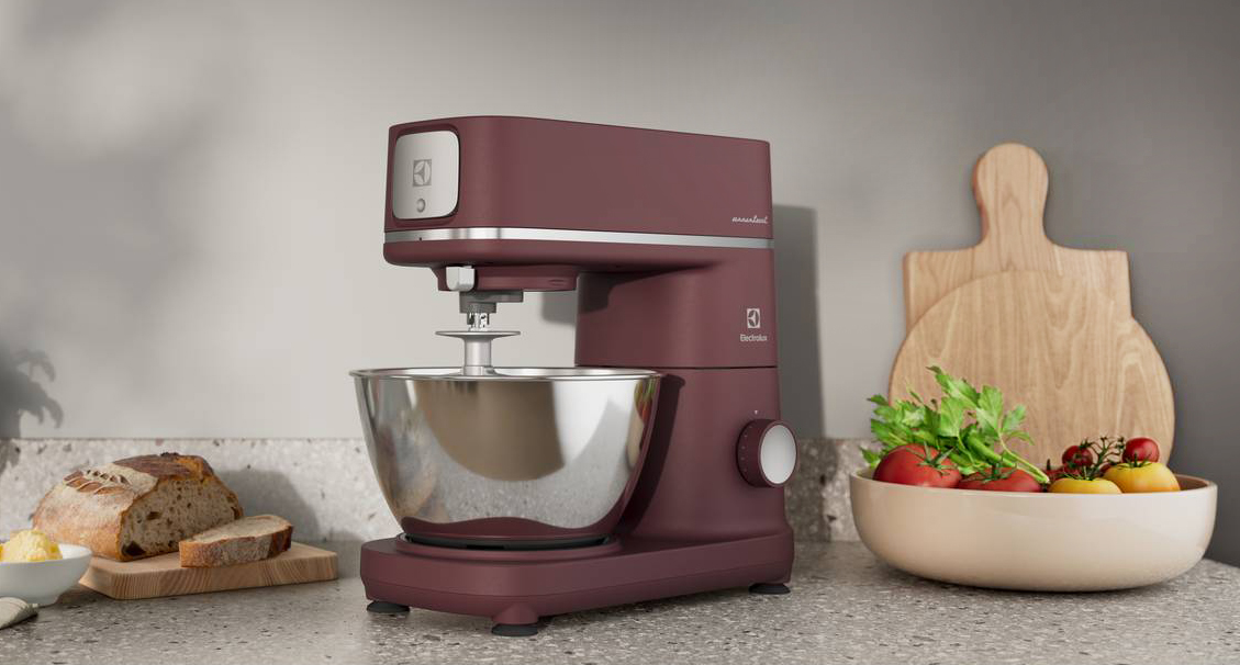 Per gli appassionati di dolci natalizi fatti in casa, l’impastatrice Assistant 700 E6KM1-4DRT di Electrolux ha potenza di 1.200 watt per miscelare gli impasti velocemente e senza grumi. La luce
LED integrata permette di monitorare facilmente la consistenza, mentre il coperchio PerfectRiseLid™ consente la circolazione ottimale dell'aria, e garantisce l'umidità ideale, assicurando una lievitazione perfetta. È fornita con due ciotole da 6 e 4 litri. Prezzo 449,99 euro. www.electrolux.it
