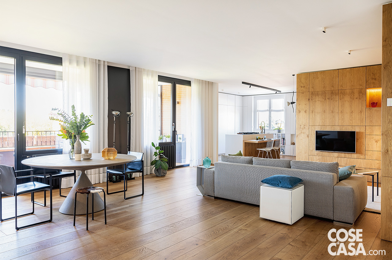 Soggiorno open space con soffitto ribassato Soggiorno open space con soffitto ribassato