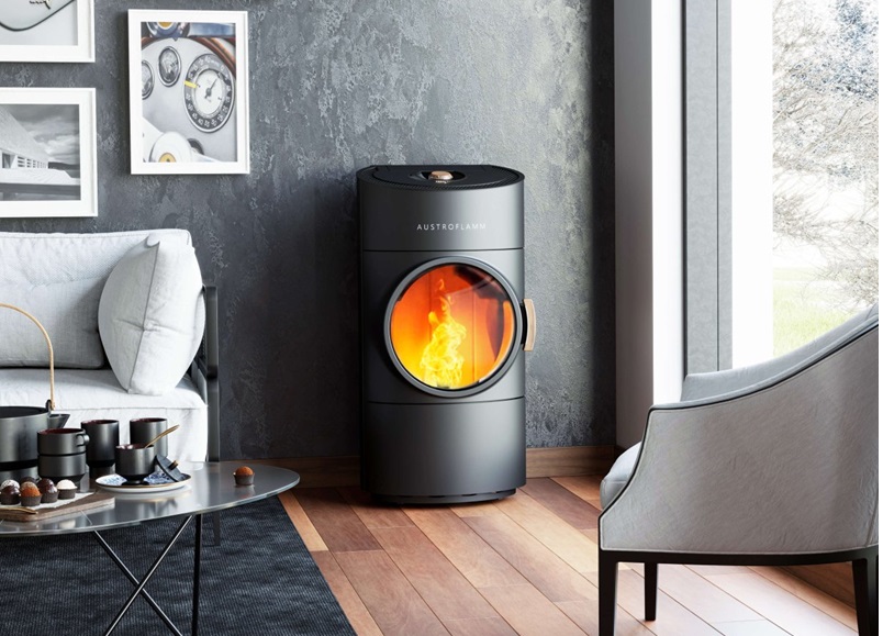 È pratica da impostare Clou Compact Pellet di Austroflamm, distribuito da Mont-Export, con la manopola e i led luminosi che indicano il livello di potenza scelto. È alimentata a pellet, da caricare nel serbatoio da 26 kg. Potenza 6 kW. Rendimento 91%. Classe A+, ambientale 4 stelle. Misura L 52 x P 49,5 x H 103,3 cm. Costa 5.230 euro + Iva. www.montexport.it È pratica da impostare Clou Compact Pellet di Austroflamm, distribuito da Mont-Export, con la manopola e i led luminosi che indicano il livello di potenza scelto. È alimentata a pellet, da caricare nel serbatoio da 26 kg. Potenza 6 kW. Rendimento 91%. Classe A+, ambientale 4 stelle. Misura L 52 x P 49,5 x H 103,3 cm. Costa 5.230 euro + Iva. www.montexport.it