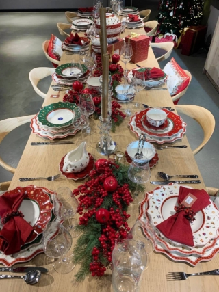 Tavola di Natale piano in legno Villeroy Boch Mettlach Tavola di Natale piano in legno Villeroy Boch Mettlach