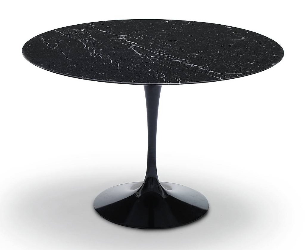 Un classico del design, il modello Saarinen di Knoll con base in Rilsan nero e top in marmo Nero Marquina. Misura Ø 120 x H 72/73 cm. Prezzo 5.250 euro + Iva. knolleurope.com Un classico del design, il modello Saarinen di Knoll con base in Rilsan nero e top in marmo Nero Marquina. Misura Ø 120 x H 72/73 cm. Prezzo 5.250 euro + Iva. knolleurope.com