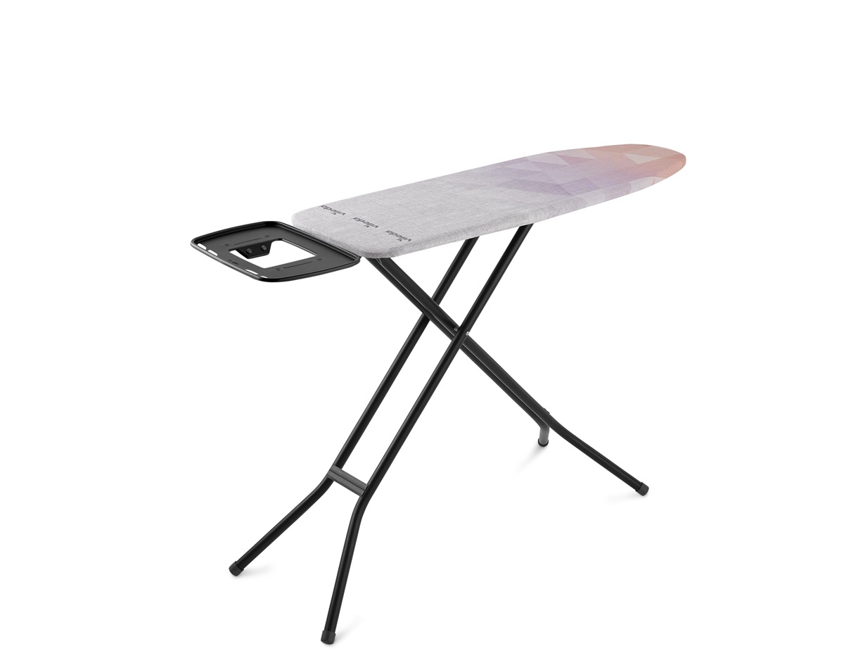 Vileda Diamond è un asse da stiro con copriasse rivestito in biossido di titanio, resistente al calore per oltre 200°C e ai segni del tempo. Ha un ampio piano di stiro (120x38 cm) con un poggiaferro XL che lo rendono adatto anche a ferri da stiro con generatore di vapore e caldaie. Le gambe in tubolari rotondi extra spessi assicurano comfort e stabilità.  Prezzo 69,90 euro. Vileda Diamond è un asse da stiro con copriasse rivestito in biossido di titanio, resistente al calore per oltre 200°C e ai segni del tempo. Ha un ampio piano di stiro (120x38 cm) con un poggiaferro XL che lo rendono adatto anche a ferri da stiro con generatore di vapore e caldaie. Le gambe in tubolari rotondi extra spessi assicurano comfort e stabilità.  Prezzo 69,90 euro.