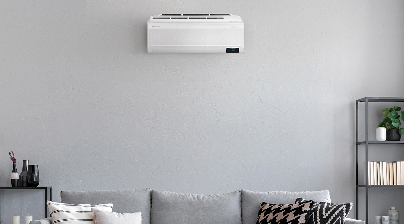 WindFreeTM Pure 1.0 di Samsung ha un display avanzato che consente di monitorare facilmente la qualità dell'aria all’interno dell’ambiente. Addirittura, il sensore laser posto sul display misura le concentrazioni di PM10, PM2,5 e PM1,0 presenti. È dotato del filtro PM1.0 per la purificazione dell'aria, in grado di filtrare particelle di polvere fino a 0,3 μm/micron, oltre ad eliminare alcuni tipi di batteri utilizzando un caricatore elettrostatico. Prezzo da rivenditore. http://www.samsung.com WindFreeTM Pure 1.0 di Samsung ha un display avanzato che consente di monitorare facilmente la qualità dell'aria all’interno dell’ambiente. Addirittura, il sensore laser posto sul display misura le concentrazioni di PM10, PM2,5 e PM1,0 presenti. È dotato del filtro PM1.0 per la purificazione dell'aria, in grado di filtrare particelle di polvere fino a 0,3 μm/micron, oltre ad eliminare alcuni tipi di batteri utilizzando un caricatore elettrostatico. Prezzo da rivenditore. http://www.samsung.com