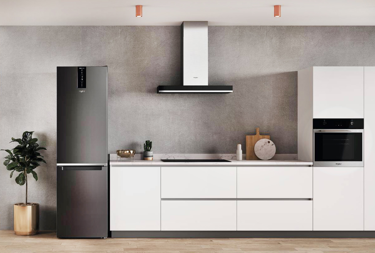 I sensori 6° Senso nel frigorifero combinato Black Line W7X 94T KS di Whirlpool abbassano automaticamente la temperatura all’interno dell’elettrodomestico quando vengono introdotti nuovi alimenti, riducendo così il consumo di energia elettrica. In classe C, è No Frost, ha compressore Zen Inverter che riduce il rumore e le vibrazioni, ripiani in vetro robusti ed eleganti e illuminazione a Led. Misura L 60 x P 67 x H 203 cm. Prezzo 1.349 euro. www.whirlpool.it I sensori 6° Senso nel frigorifero combinato Black Line W7X 94T KS di Whirlpool abbassano automaticamente la temperatura all’interno dell’elettrodomestico quando vengono introdotti nuovi alimenti, riducendo così il consumo di energia elettrica. In classe C, è No Frost, ha compressore Zen Inverter che riduce il rumore e le vibrazioni, ripiani in vetro robusti ed eleganti e illuminazione a Led. Misura L 60 x P 67 x H 203 cm. Prezzo 1.349 euro. www.whirlpool.it