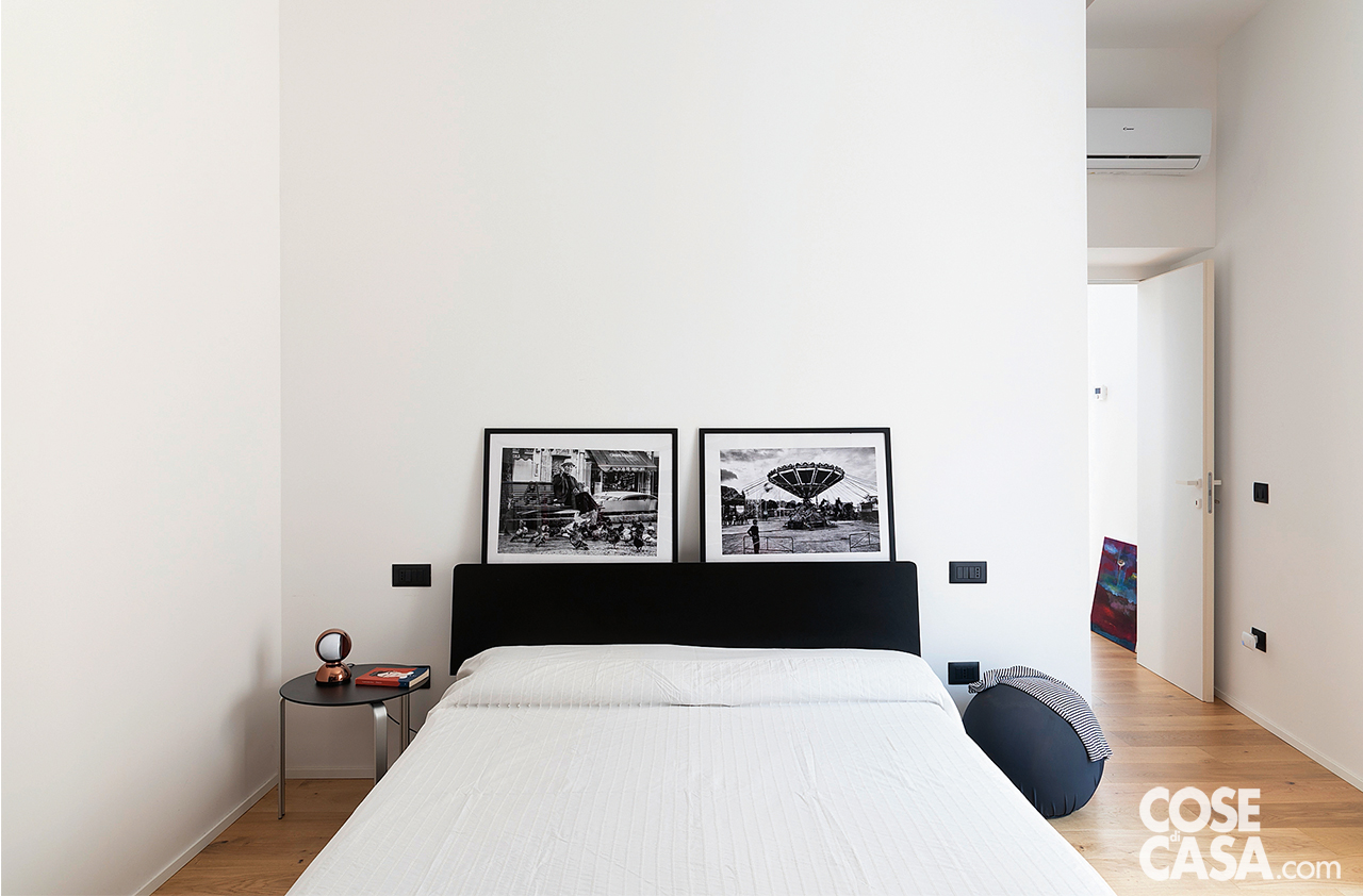 camera con letto nero