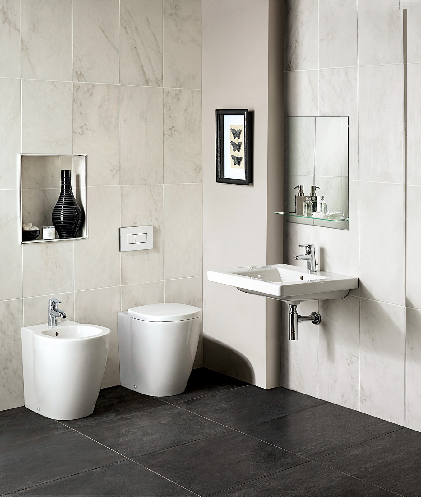 Fanno parte della serie Comfort il lavabo monoforo e il bidet monoforo da terra Connect Freedom di Ideal Standard. Il lavabo sospeso con troppopieno ha un’ampia zona sottolavabo e un sottobordo conformato in modo da facilitare la presa. Misura L 80 x P 55,5 x H 16,5 cm e costa, Iva esclusa, 694,50 euro. Il bidet da terra ha altezza maggiore rispetto allo standard. Misura L 30 x P 54,5 x H 46 cm. Prezzo, Iva esclusa, 443 euro.  www.idealstandard.it Fanno parte della serie Comfort il lavabo monoforo e il bidet monoforo da terra Connect Freedom di Ideal Standard. Il lavabo sospeso con troppopieno ha un’ampia zona sottolavabo e un sottobordo conformato in modo da facilitare la presa. Misura L 80 x P 55,5 x H 16,5 cm e costa, Iva esclusa, 694,50 euro. Il bidet da terra ha altezza maggiore rispetto allo standard. Misura L 30 x P 54,5 x H 46 cm. Prezzo, Iva esclusa, 443 euro.  www.idealstandard.it